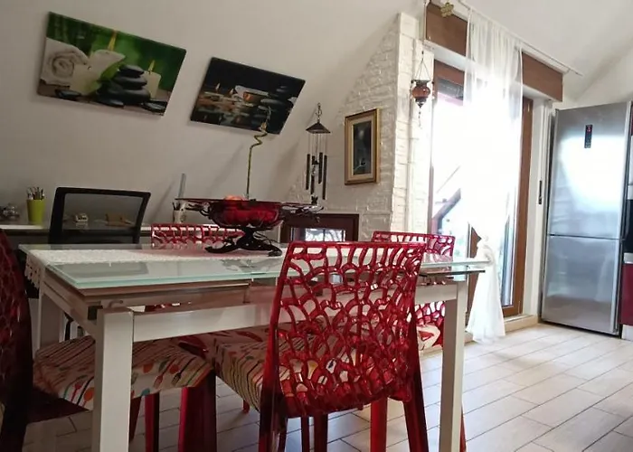 아파트 La Mansarda Di Con Terrazza
